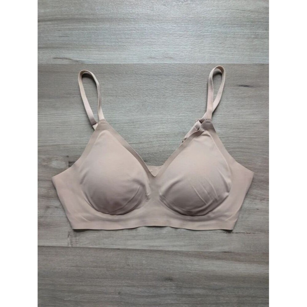 Eby Wireless Bra in Beige, Medium (D2)